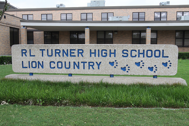 The main sign for Turner high school