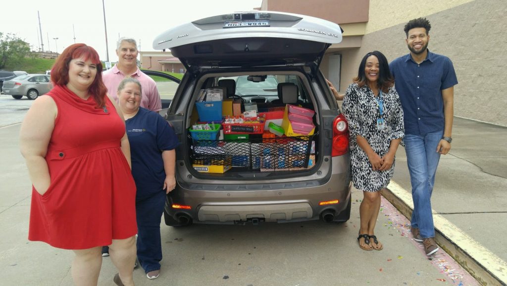 Walmart Employees Donate to Blanton Elementary