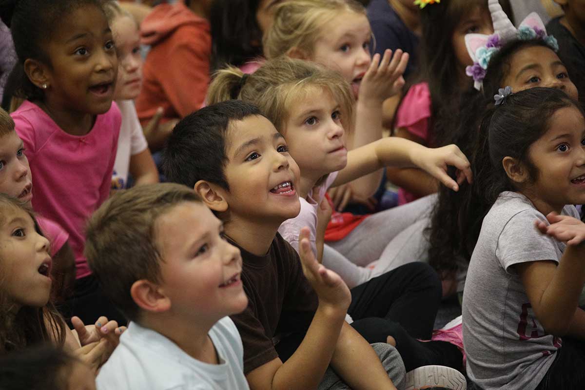 Mayor Falconer Meets McCoy Kinder Students